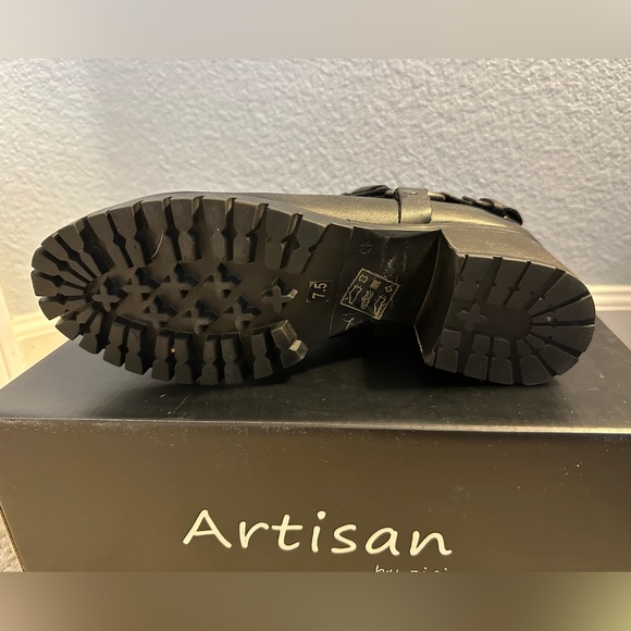 Artisan by Zigi Yolanda Leather Biker Bootie - Picture 8 of 13